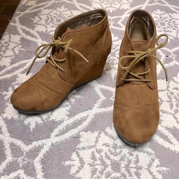 Dream Paris Suede Booties 7M - Picture 5 of 8